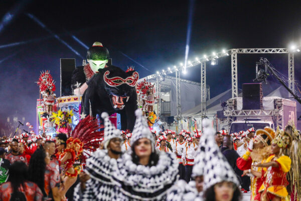 Carnaval de Porto Alegre 2025 começa nesta sexta com desfiles e transmissão ao vivo