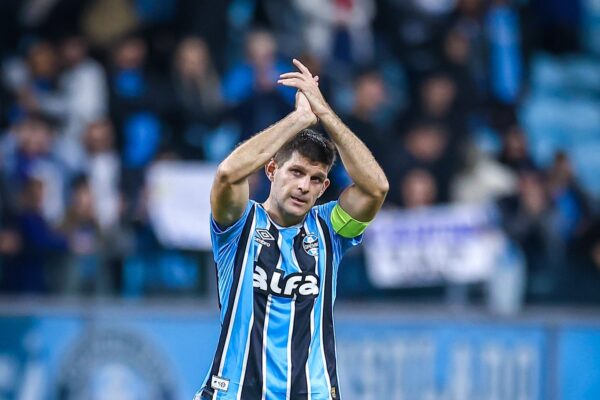 Zagueiro Kannemann recupera valor desviado por quadrilha, segundo assessoria